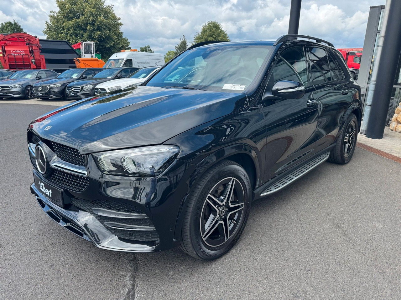 Mercedes-Benz GLE 350de 4M AMG+Pano+AHK+Burm+Distr++HUD+360+ - Visureigis: foto 2 Mercedes-Benz GLE 350de 4M AMG+Pano+AHK+Burm+Distr++HUD+360+ - Visureigis: foto 2