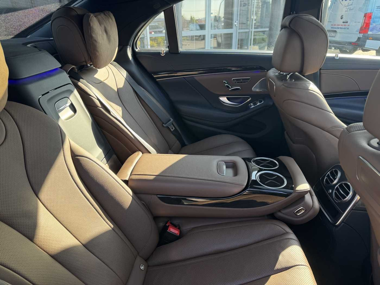 Mercedes-Benz S 400d 4M AMG+Pano+Burm+Distr+Massage+ HUD - Sedanas: foto 5 Mercedes-Benz S 400d 4M AMG+Pano+Burm+Distr+Massage+ HUD - Sedanas: foto 5