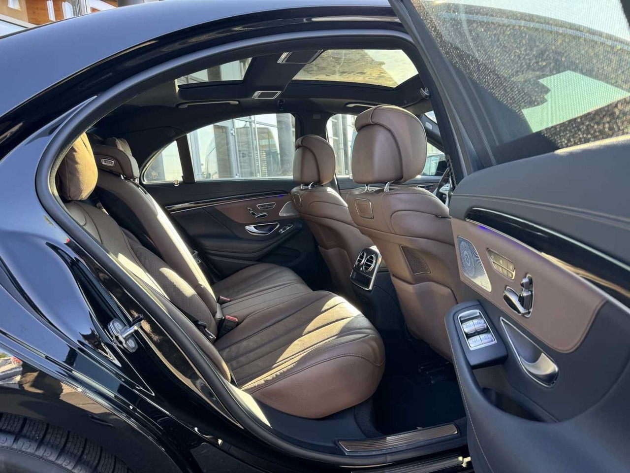 Mercedes-Benz S 400d 4M AMG+Pano+Burm+Distr+Massage+ HUD - Sedanas: foto 4 Mercedes-Benz S 400d 4M AMG+Pano+Burm+Distr+Massage+ HUD - Sedanas: foto 4