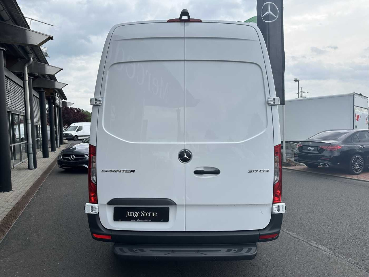 Mercedes-Benz Sprinter 317 CDI 3665 9G Klima 360 MBUX SHZ - Krovininis mikroautobusas: foto 5 Mercedes-Benz Sprinter 317 CDI 3665 9G Klima 360 MBUX SHZ - Krovininis mikroautobusas: foto 5