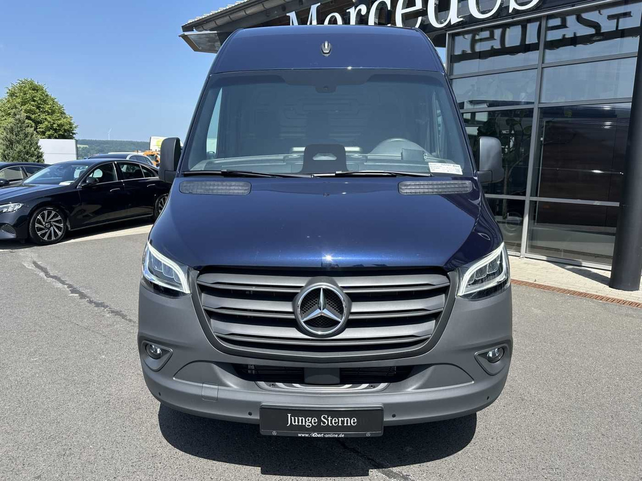 Mercedes-Benz Sprinter 317 CDI 3665 9G Klima Kamera MBUX LED - Krovininis mikroautobusas: foto 2 Mercedes-Benz Sprinter 317 CDI 3665 9G Klima Kamera MBUX LED - Krovininis mikroautobusas: foto 2
