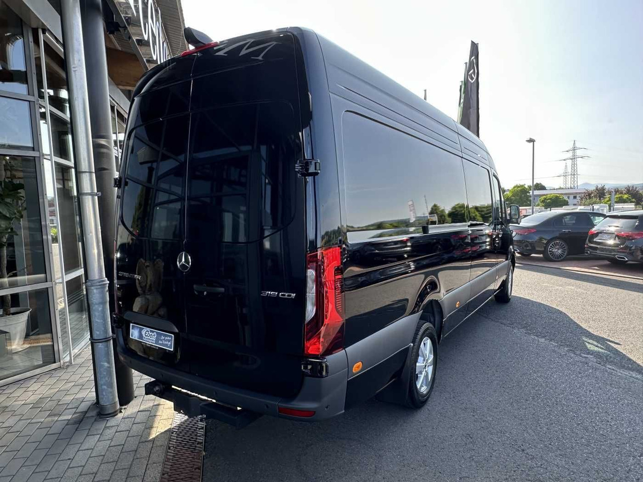Mercedes-Benz Sprinter 319 CDI 4325 AHK DISTRONIC 360 Klima - Krovininis mikroautobusas: foto 4 Mercedes-Benz Sprinter 319 CDI 4325 AHK DISTRONIC 360 Klima - Krovininis mikroautobusas: foto 4