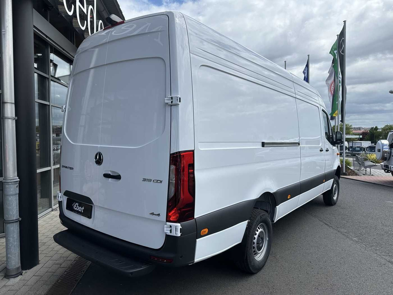 Mercedes-Benz Sprinter 319 CDI 4x4 4325 Kamera LED SHZ MBUX - Krovininis mikroautobusas: foto 4 Mercedes-Benz Sprinter 319 CDI 4x4 4325 Kamera LED SHZ MBUX - Krovininis mikroautobusas: foto 4