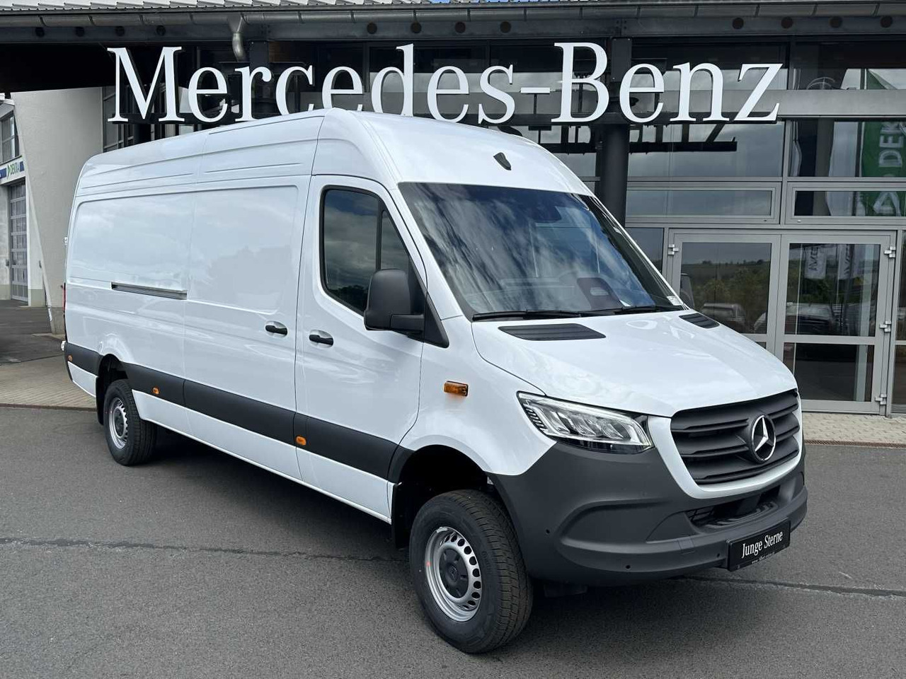 Mercedes-Benz Sprinter 319 CDI 4x4 4325 Kamera LED SHZ MBUX - Krovininis mikroautobusas: foto 1 Mercedes-Benz Sprinter 319 CDI 4x4 4325 Kamera LED SHZ MBUX - Krovininis mikroautobusas: foto 1