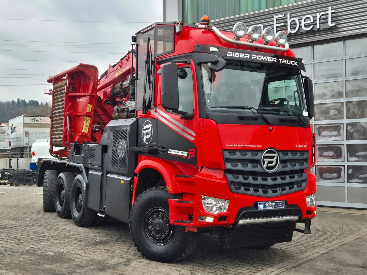 Mercedes-Benz TUROX 8x8 Eschlböck Biber 92 Holzhacker / 1.512h - Miškovežis, Sunkvežimis su kranu: foto 4 Mercedes-Benz TUROX 8x8 Eschlböck Biber 92 Holzhacker / 1.512h - Miškovežis, Sunkvežimis su kranu: foto 4