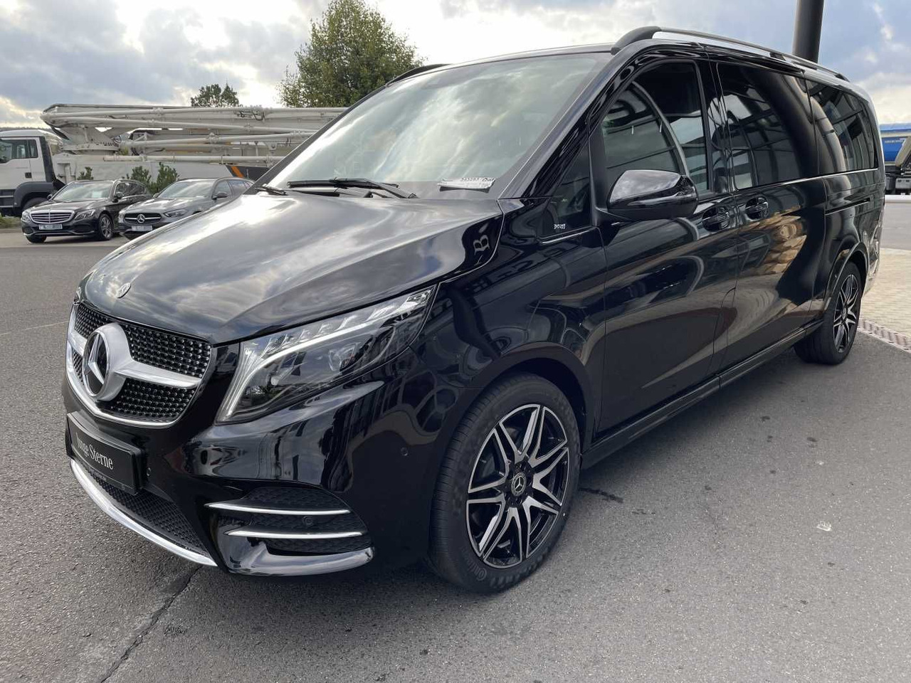 Mercedes-Benz V 300 d AVA 4MATIC AMG Kühlschrank AIRMATIC - Universalas: foto 2 Mercedes-Benz V 300 d AVA 4MATIC AMG Kühlschrank AIRMATIC - Universalas: foto 2