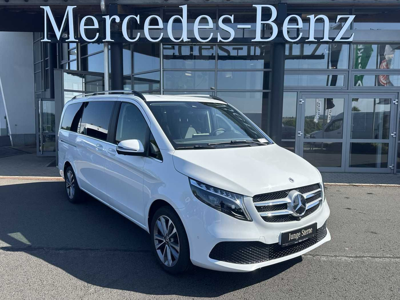 Mercedes-Benz V 300 d AVA ED 6Sitze Burmester 360Kamera el Tür - Keleivinis furgonas: foto 1 Mercedes-Benz V 300 d AVA ED 6Sitze Burmester 360Kamera el Tür - Keleivinis furgonas: foto 1
