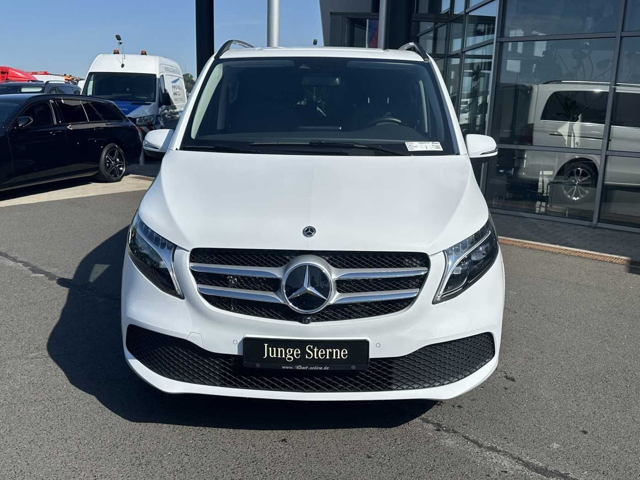Mercedes-Benz V 300 d AVA ED 6Sitze Burmester 360Kamera el Tür - Keleivinis furgonas: foto 2 Mercedes-Benz V 300 d AVA ED 6Sitze Burmester 360Kamera el Tür - Keleivinis furgonas: foto 2