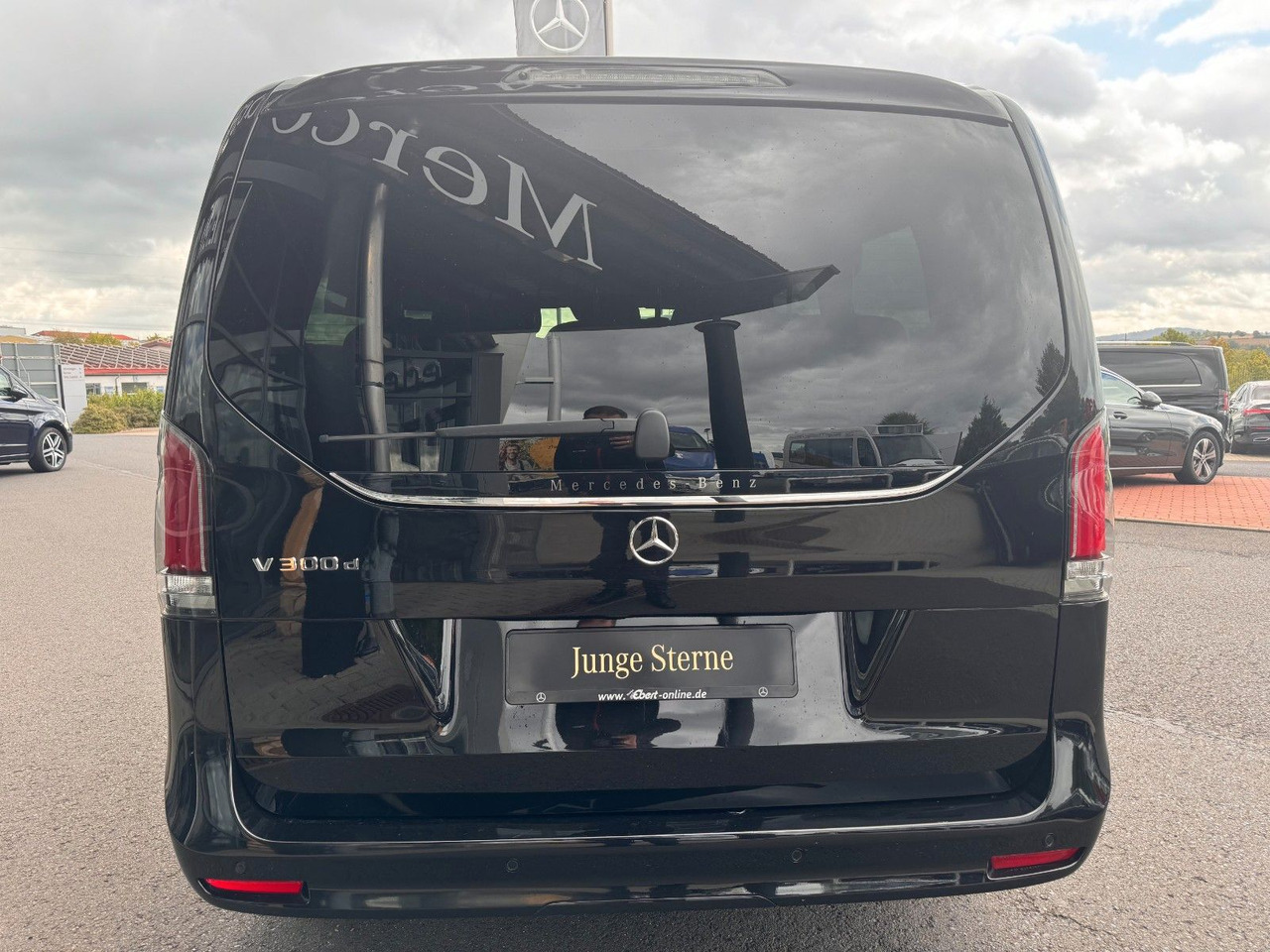 Mercedes-Benz V 300 d AVANTGARDE Extralang 360Kamera Standheiz - Universalas: foto 5 Mercedes-Benz V 300 d AVANTGARDE Extralang 360Kamera Standheiz - Universalas: foto 5