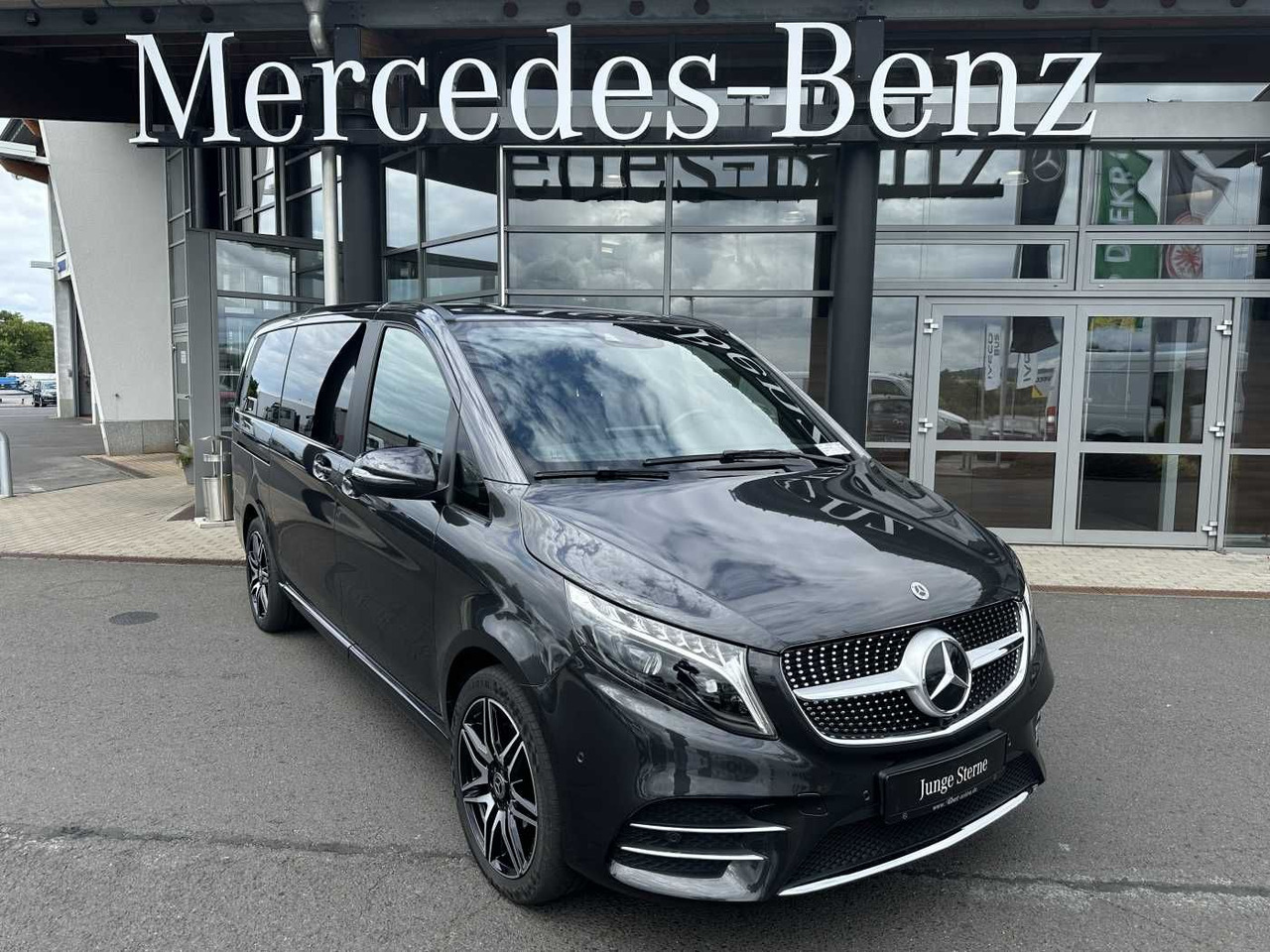 Mercedes-Benz V 300 d EDITION AMG AHK Tisch Leder ILS 7Sitze - Lengvasis automobilis: foto 1 Mercedes-Benz V 300 d EDITION AMG AHK Tisch Leder ILS 7Sitze - Lengvasis automobilis: foto 1