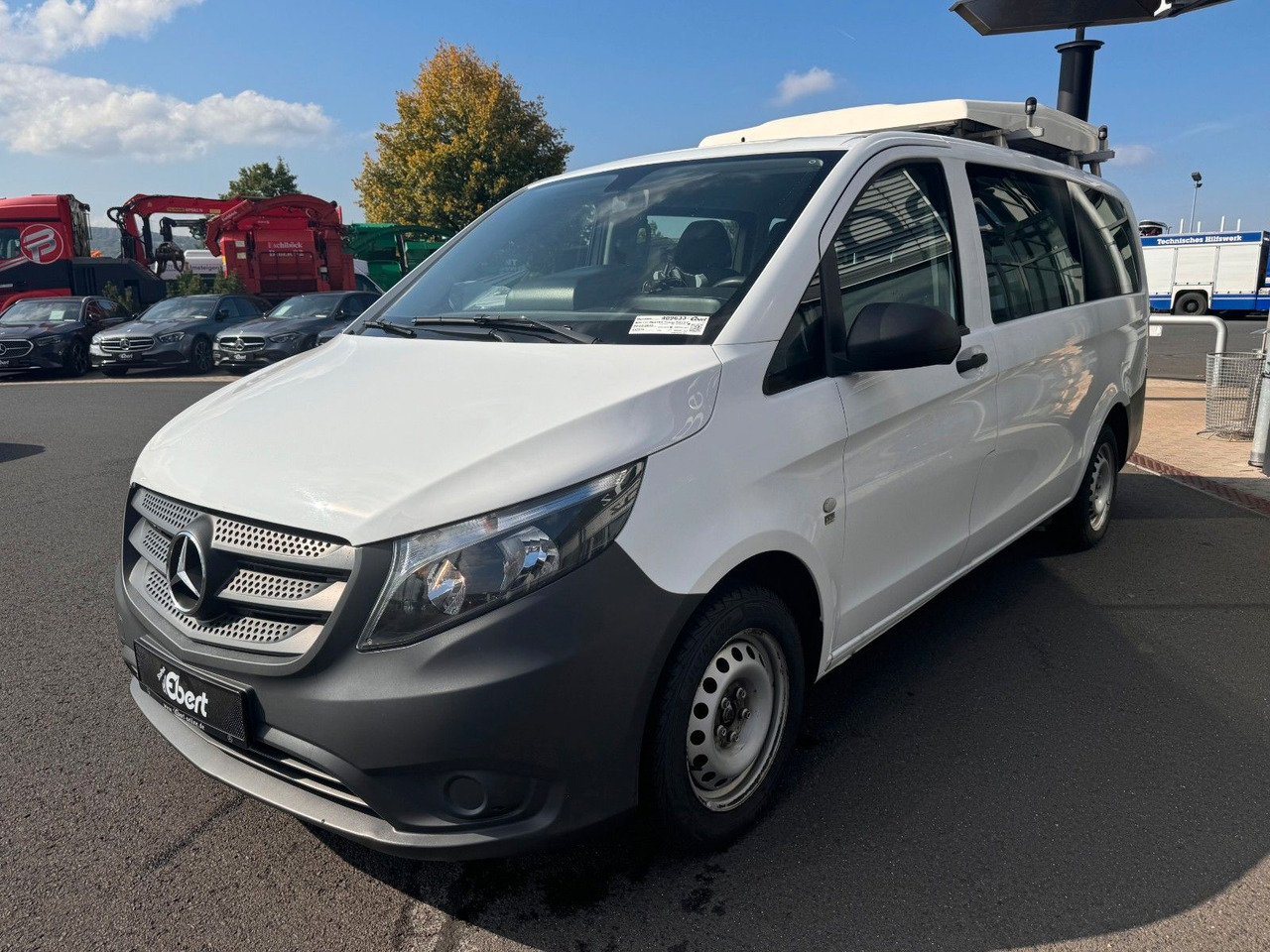 Mercedes-Benz Vito 111 CDI Tourer Begleitfahrzeug BF3+ / WVZ - Mažas furgonas: foto 3 Mercedes-Benz Vito 111 CDI Tourer Begleitfahrzeug BF3+ / WVZ - Mažas furgonas: foto 3