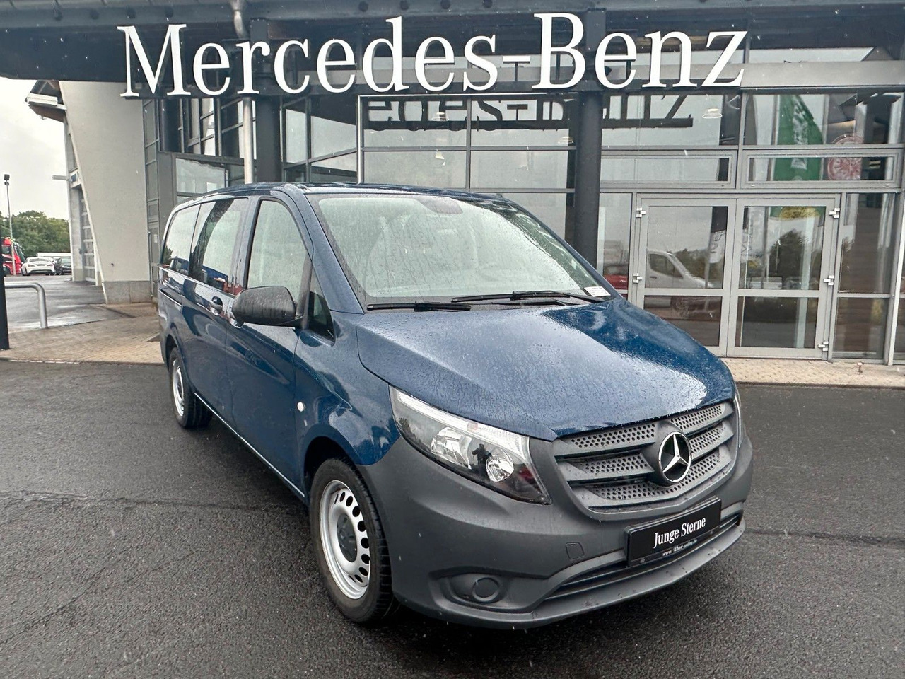 Mercedes-Benz Vito 119 CDI Tourer 3200 Klima AHK Tempomat - Keleivinis furgonas: foto 1 Mercedes-Benz Vito 119 CDI Tourer 3200 Klima AHK Tempomat - Keleivinis furgonas: foto 1