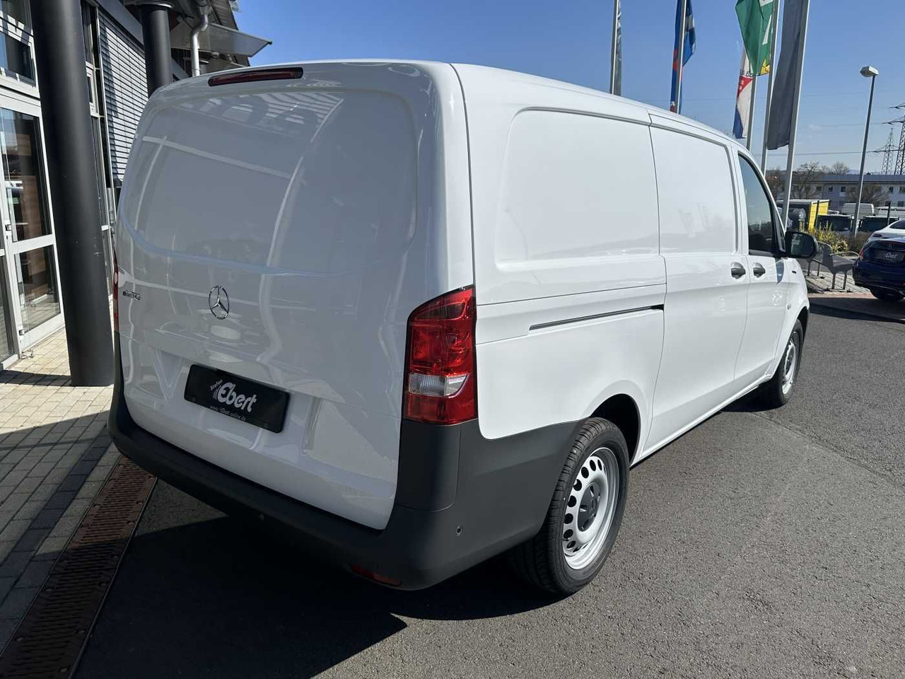 Mercedes-Benz eVito 112 Klima Kamera Audio 30 Sitzheiz Tempom. - Mažas furgonas, Elektrinis furgonas: foto 4 Mercedes-Benz eVito 112 Klima Kamera Audio 30 Sitzheiz Tempom. - Mažas furgonas, Elektrinis furgonas: foto 4
