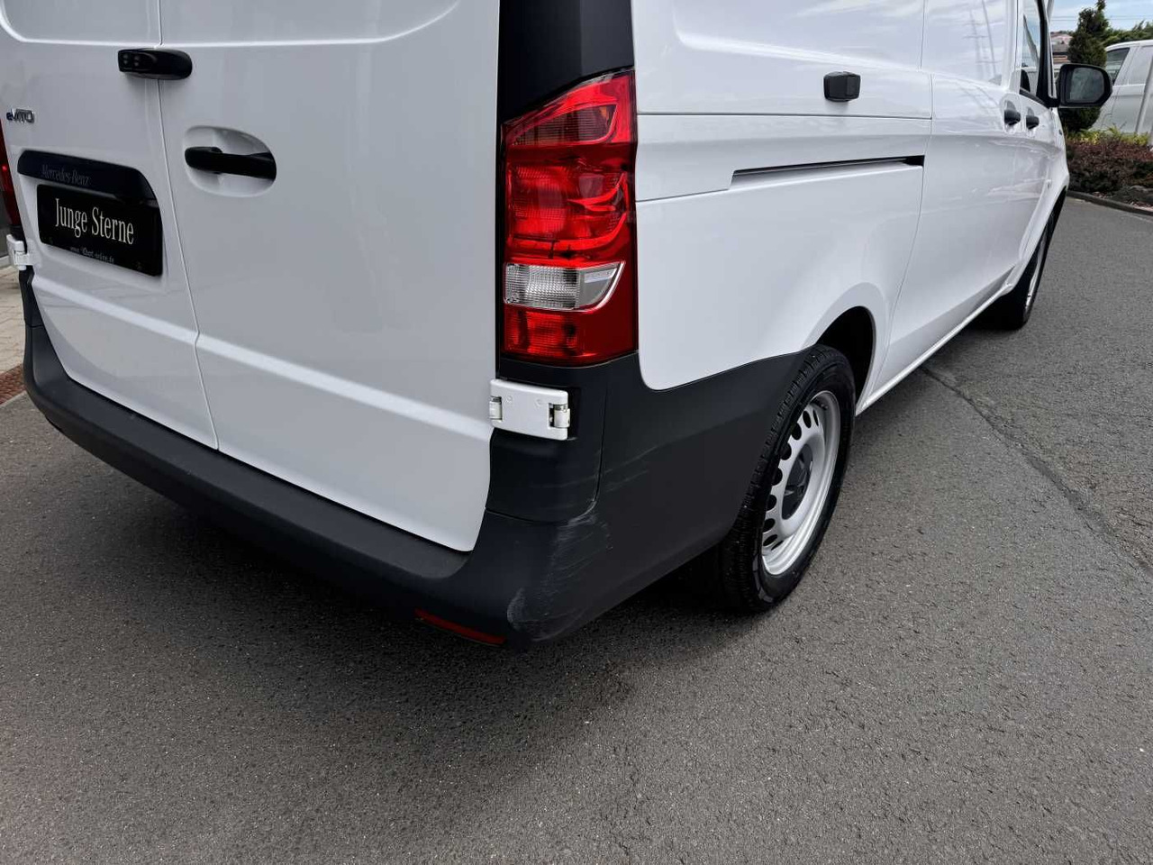 Mercedes-Benz eVito 112 Klima Kamera Navi SHZ Tempomat - Mažas furgonas, Elektrinis furgonas: foto 5 Mercedes-Benz eVito 112 Klima Kamera Navi SHZ Tempomat - Mažas furgonas, Elektrinis furgonas: foto 5