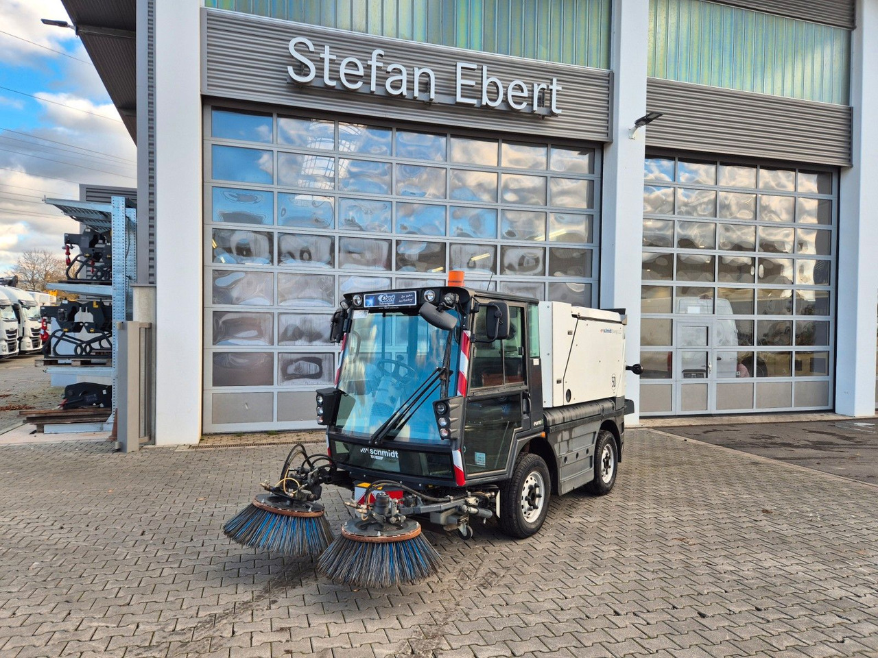 Schmidt Swingo Compact 200+ Klima - Gatvių šlavimo mašina: foto 5 Schmidt Swingo Compact 200+ Klima - Gatvių šlavimo mašina: foto 5