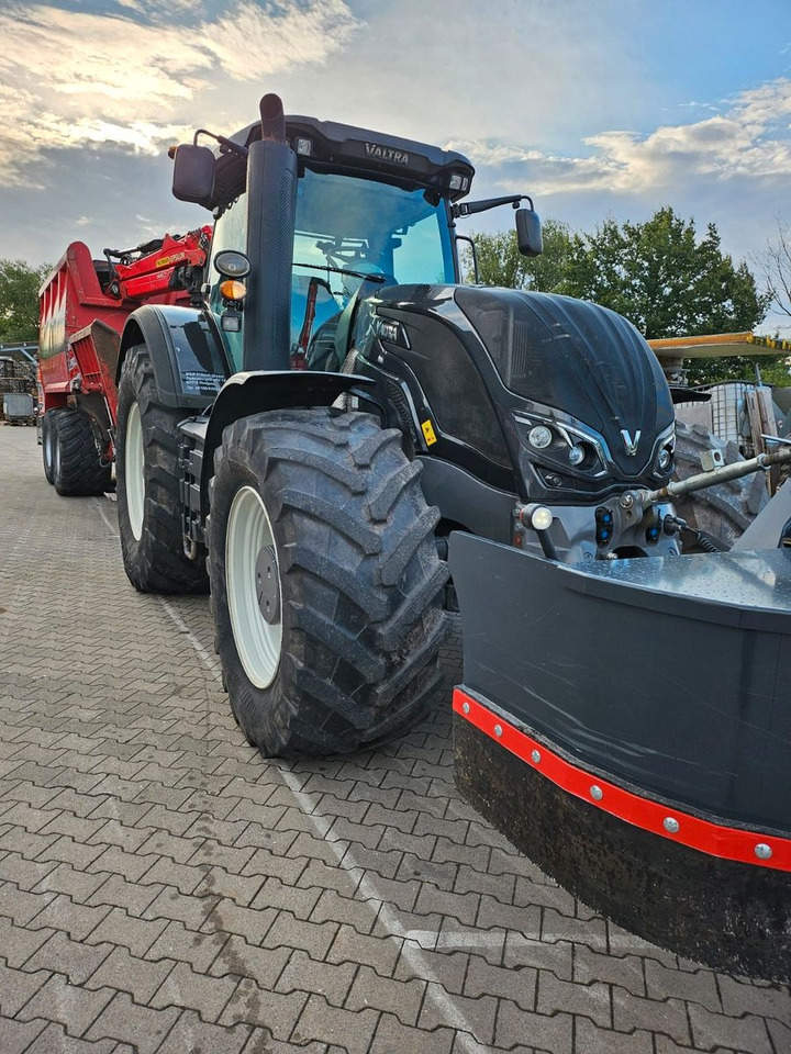 Valtra S374 / nur: 1.980h! / 06.2017 / Holzhacker - Medienos smulkintuvas: foto 3 Valtra S374 / nur: 1.980h! / 06.2017 / Holzhacker - Medienos smulkintuvas: foto 3