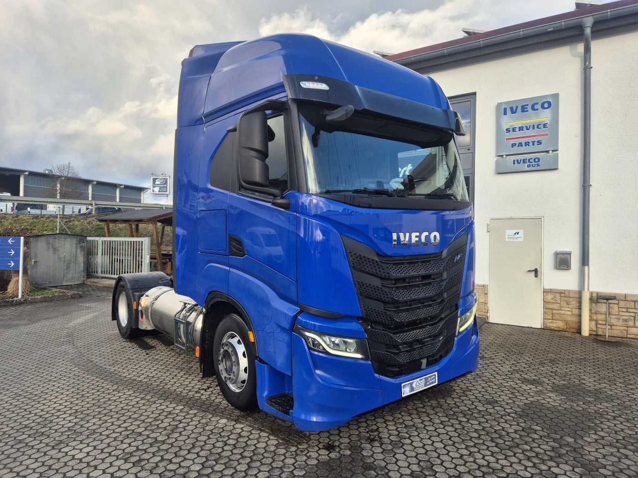Iveco S-Way 460 NP LNG ACC Intarder Navi - Vilkikas: foto 1 Iveco S-Way 460 NP LNG ACC Intarder Navi - Vilkikas: foto 1