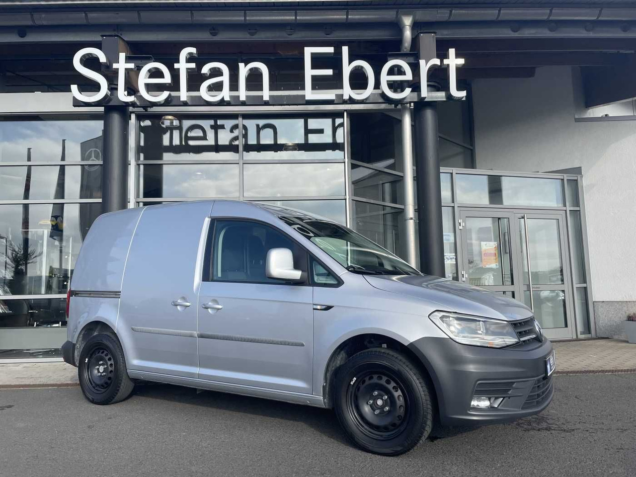 Volkswagen Caddy 2.0 TDI Klima Navi SHZ Trennwand klappbar - Krovininis mikroautobusas: foto 1 Volkswagen Caddy 2.0 TDI Klima Navi SHZ Trennwand klappbar - Krovininis mikroautobusas: foto 1