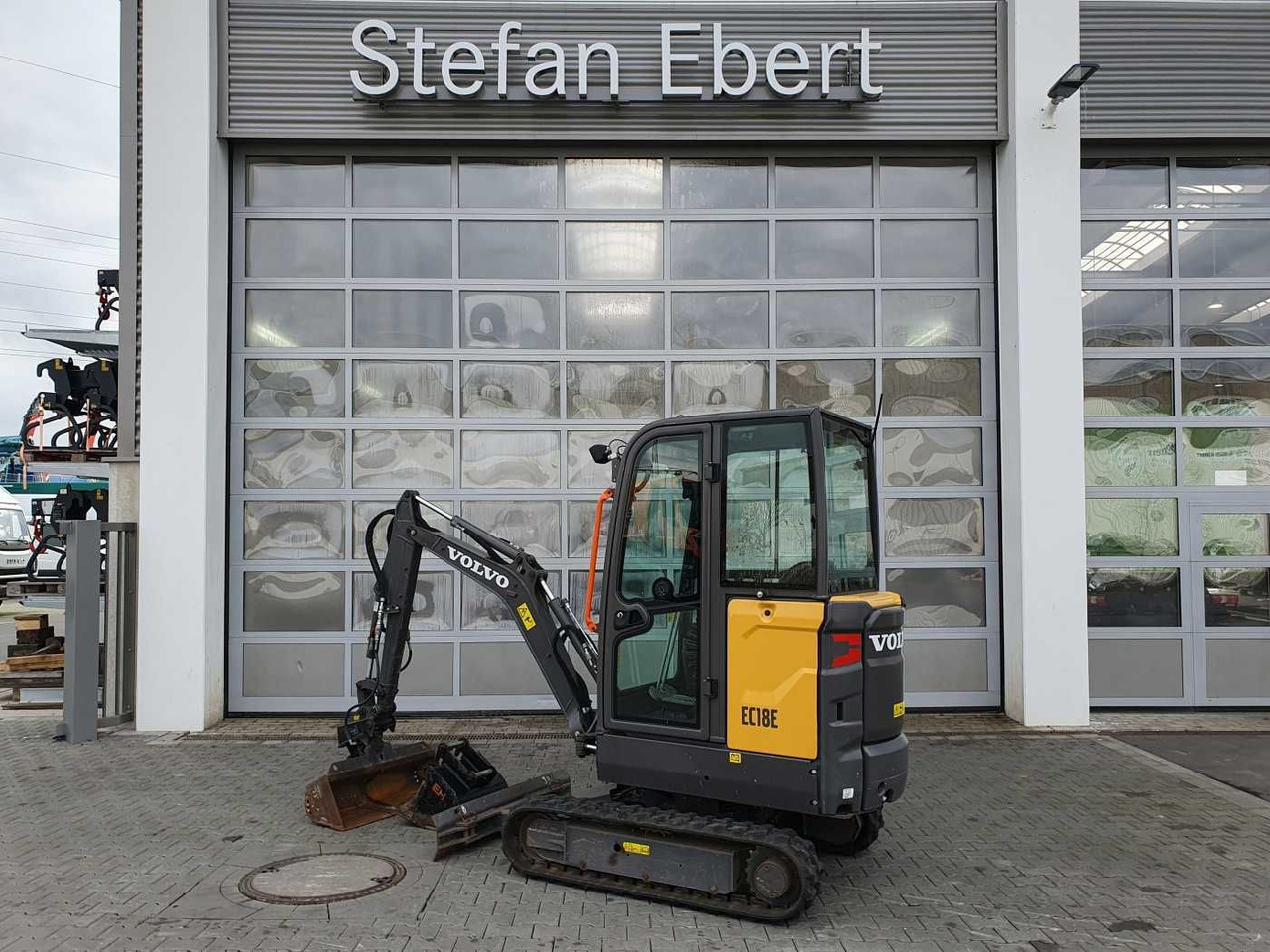 Volvo EC18E / nur 415h! / MS01 / 2021 / inkl 2x Löffel - Mini ekskavatorius: foto 5 Volvo EC18E / nur 415h! / MS01 / 2021 / inkl 2x Löffel - Mini ekskavatorius: foto 5