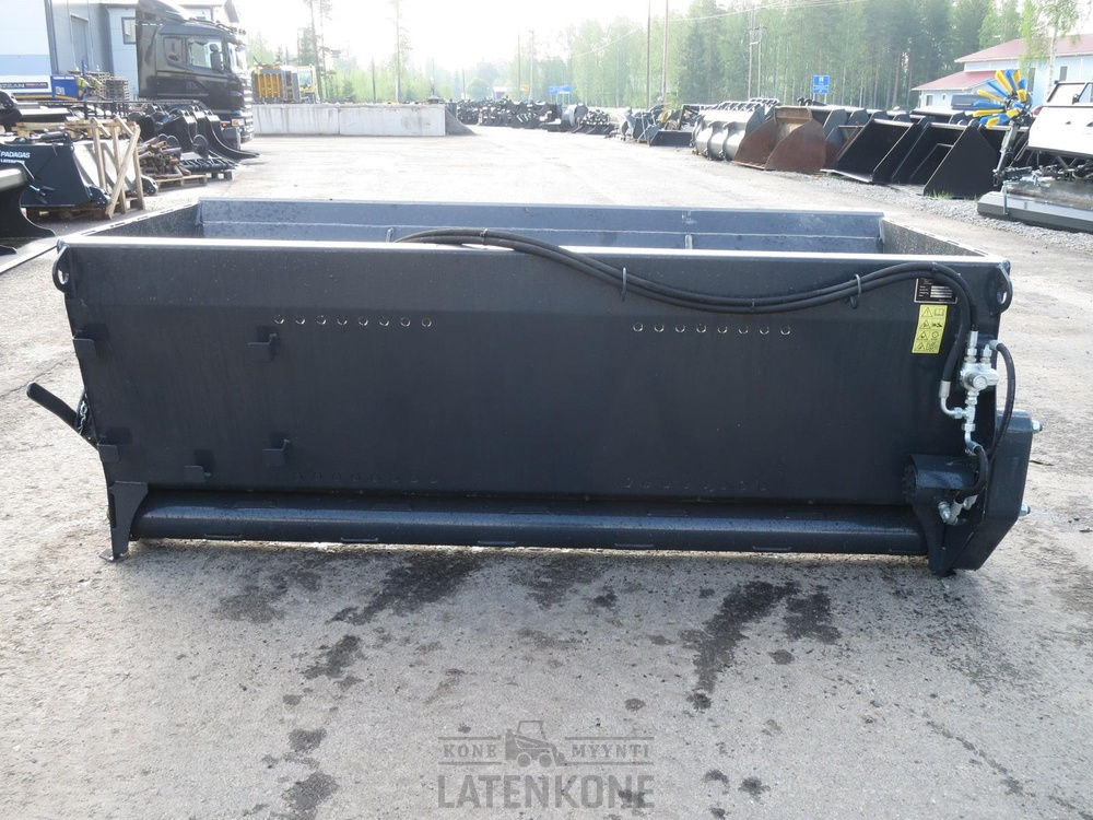 Padagas Hiekoituskauha 1000L - Smėlio/ Druskos barstytuvas: foto 2 Padagas Hiekoituskauha 1000L - Smėlio/ Druskos barstytuvas: foto 2