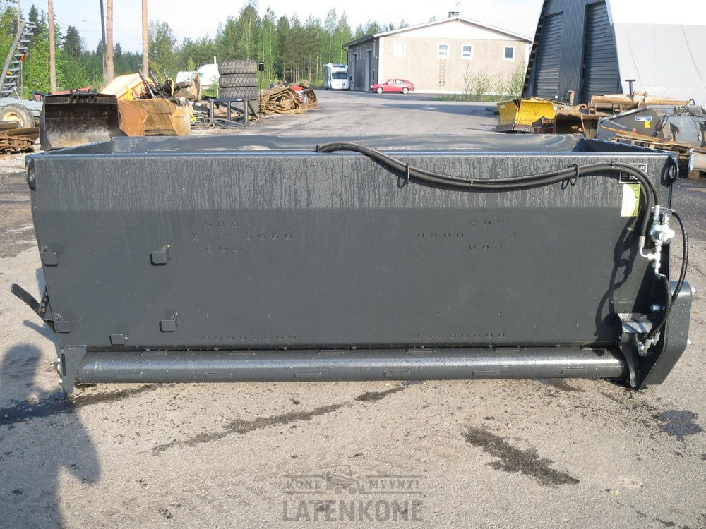 Padagas Hiekoituskauha 1500L - Smėlio/ Druskos barstytuvas: foto 2 Padagas Hiekoituskauha 1500L - Smėlio/ Druskos barstytuvas: foto 2