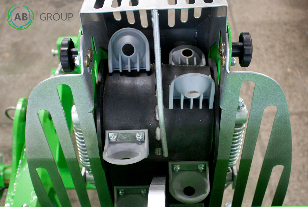 Bomet Gemini S339 two-row potato planter (inter-row width: 67.5 - 80 cm) - Bulvių sodinamoji: foto 3 Bomet Gemini S339 two-row potato planter (inter-row width: 67.5 - 80 cm) - Bulvių sodinamoji: foto 3