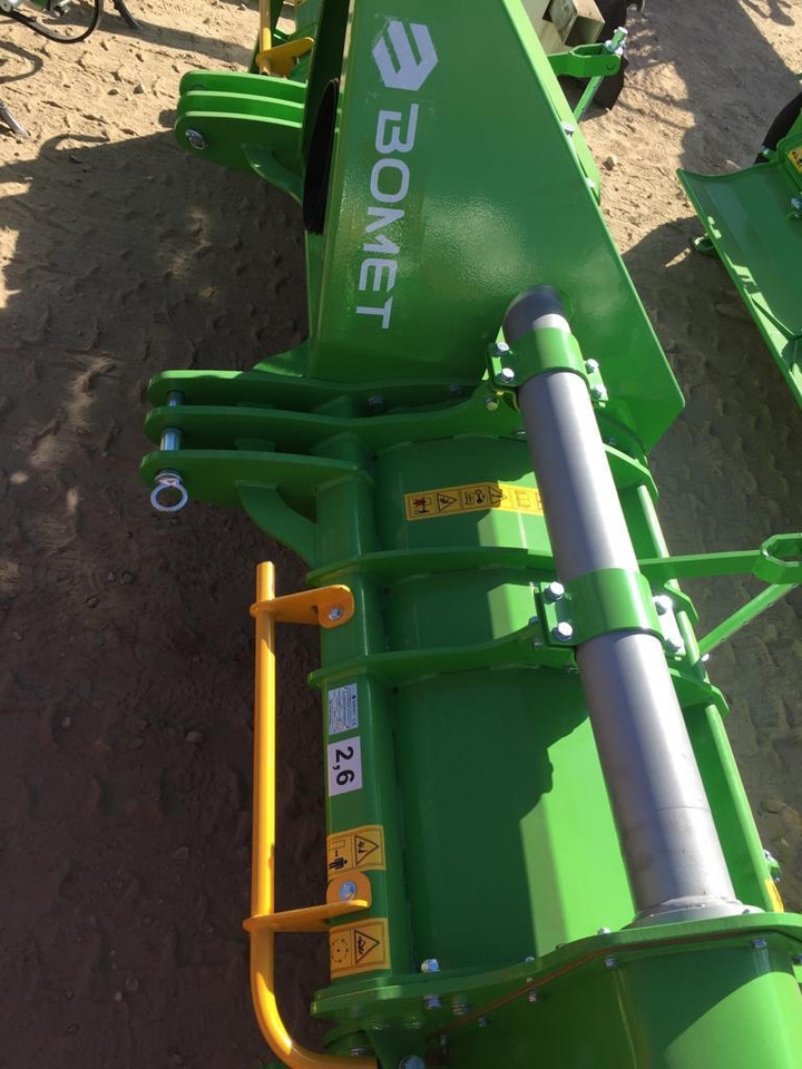 Bomet rotary tiller Volans U540/6, 2,6 m - Žemės dirbimo freza: foto 4 Bomet rotary tiller Volans U540/6, 2,6 m - Žemės dirbimo freza: foto 4