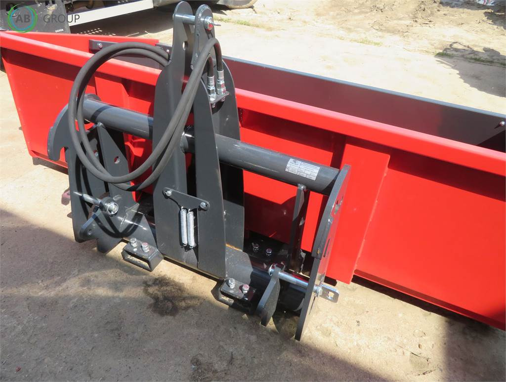 Inter-Tech hydraulic loading bucket 2.4 m, SS13 - Krautuvo kaušas - Žemės ūkio technika: foto 4 Inter-Tech hydraulic loading bucket 2.4 m, SS13 - Krautuvo kaušas - Žemės ūkio technika: foto 4