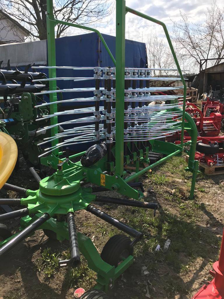 Inter-Tech rotary rake 4,2m - Šieno grėblys/ Vartytuvas: foto 5 Inter-Tech rotary rake 4,2m - Šieno grėblys/ Vartytuvas: foto 5