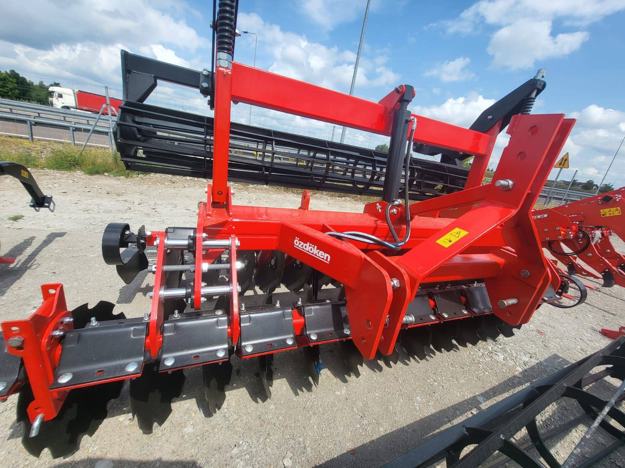Ozdoken Evodisc 300 disc harrow with double string roller - on stock - Diskiniai skutikai: foto 2 Ozdoken Evodisc 300 disc harrow with double string roller - on stock - Diskiniai skutikai: foto 2