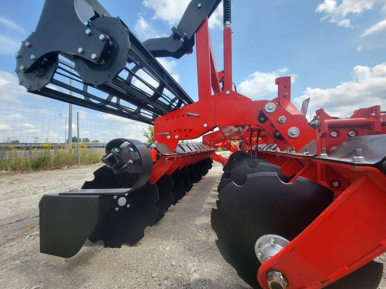Ozdoken Evodisc 300 disc harrow with double string roller - on stock - Diskiniai skutikai: foto 4 Ozdoken Evodisc 300 disc harrow with double string roller - on stock - Diskiniai skutikai: foto 4