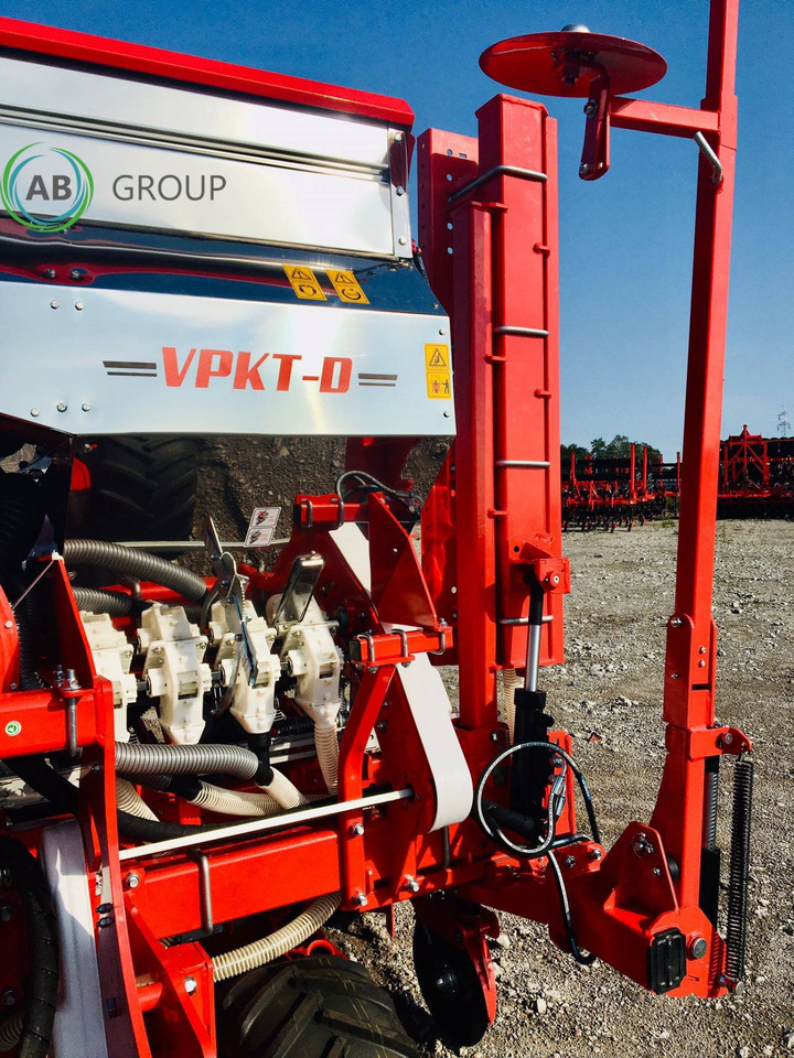 Ozdoken VPKT-DG8 eight-row pneumatic precision seeder with depth fertilization - Tikslaus išsėjimo sėjamoji: foto 3 Ozdoken VPKT-DG8 eight-row pneumatic precision seeder with depth fertilization - Tikslaus išsėjimo sėjamoji: foto 3
