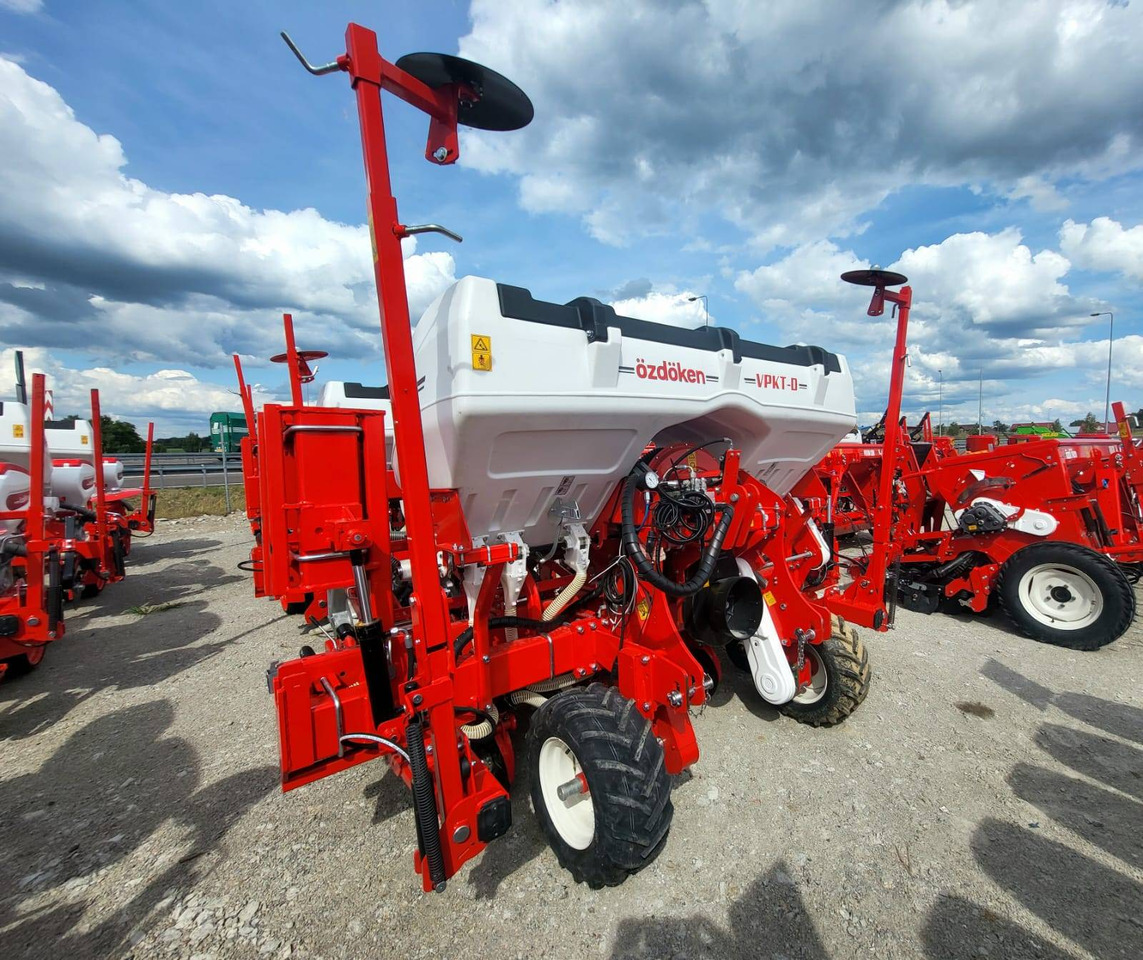 Ozdoken six-row pneumatic precision seeder, VPKT-DG6, PVC fertiliser tank - on stock - Tikslaus išsėjimo sėjamoji: foto 1 Ozdoken six-row pneumatic precision seeder, VPKT-DG6, PVC fertiliser tank - on stock - Tikslaus išsėjimo sėjamoji: foto 1