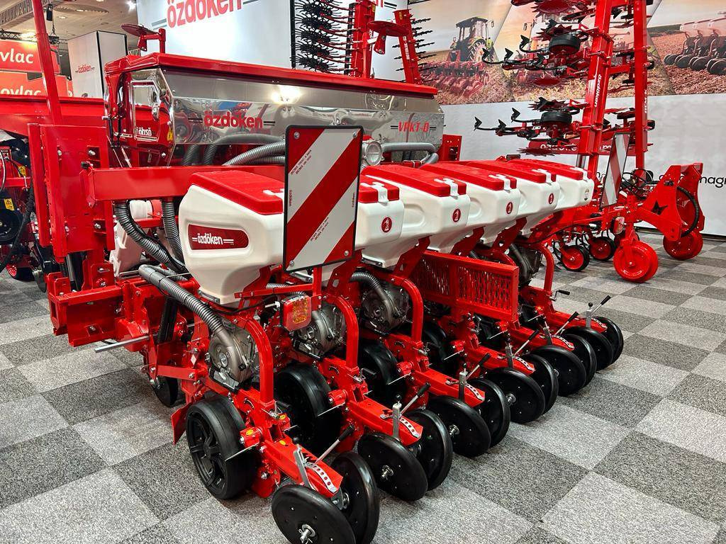 Six-row pneumatic precision seeder with depth fertilization Ozdoken VPKT-DG6 - Tikslaus išsėjimo sėjamoji: foto 2 Six-row pneumatic precision seeder with depth fertilization Ozdoken VPKT-DG6 - Tikslaus išsėjimo sėjamoji: foto 2