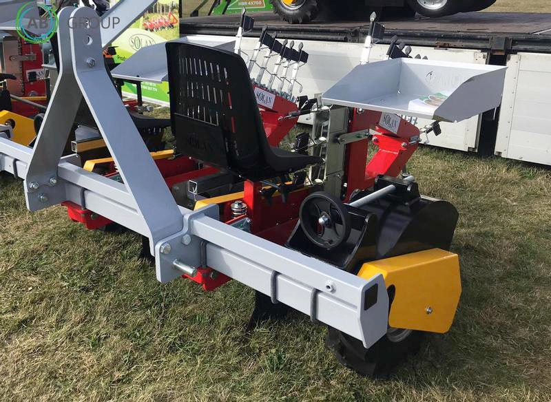 Solan S241-R semi-automatic grapple 2 row planter - Sėjos technika: foto 1 Solan S241-R semi-automatic grapple 2 row planter - Sėjos technika: foto 1