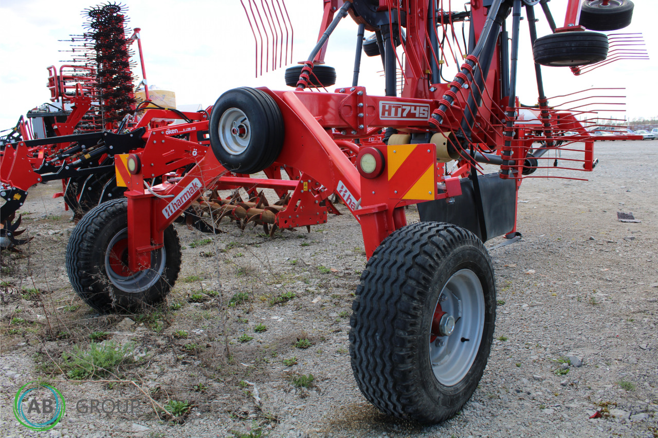Zgrabiarka Dwukaruzelowa Harmak HT-745 - wersja demo - Šieno grėblys/ Vartytuvas: foto 4 Zgrabiarka Dwukaruzelowa Harmak HT-745 - wersja demo - Šieno grėblys/ Vartytuvas: foto 4