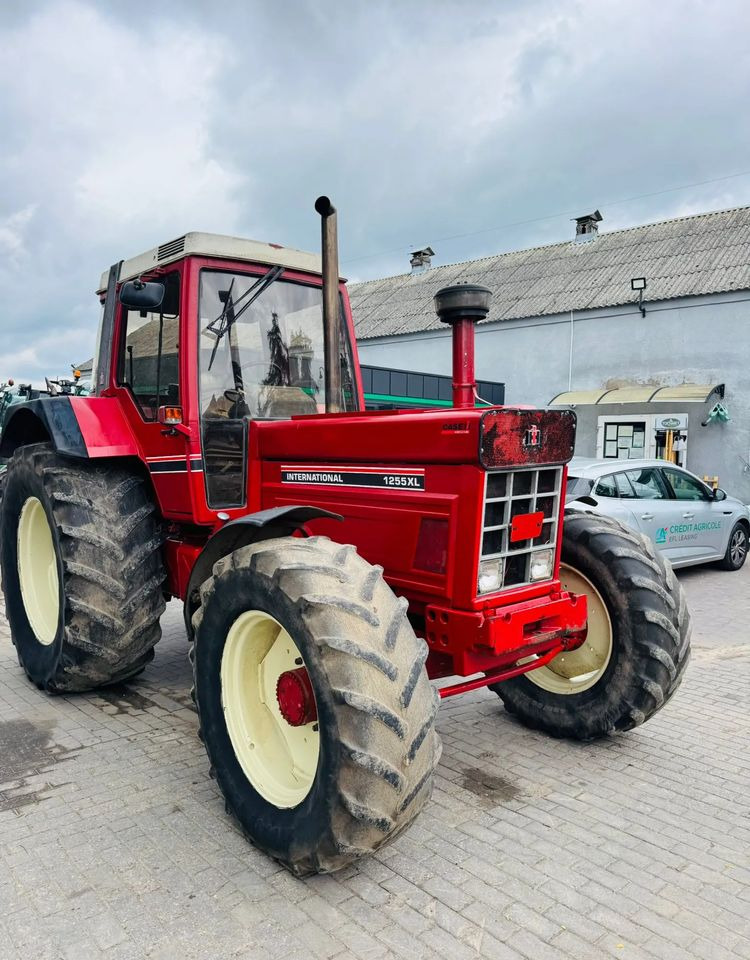 Case IH 1255 XL - Traktorius: foto 1 Case IH 1255 XL - Traktorius: foto 1