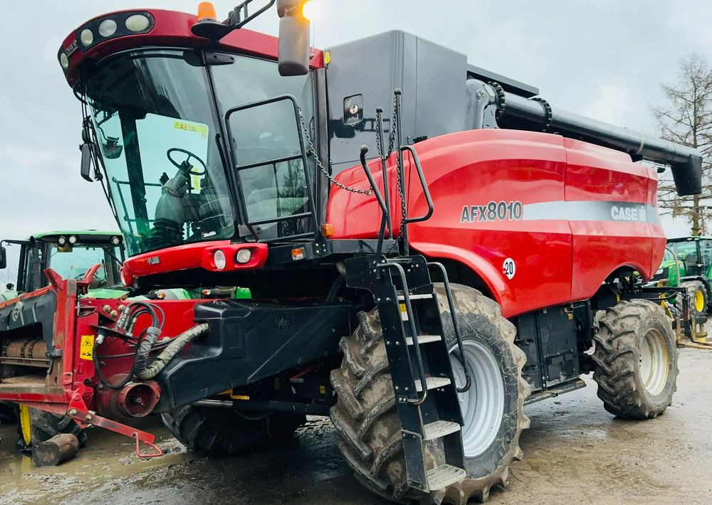 Case IH AFH 8010 - Derliaus nuėmimo kombainas: foto 2 Case IH AFH 8010 - Derliaus nuėmimo kombainas: foto 2