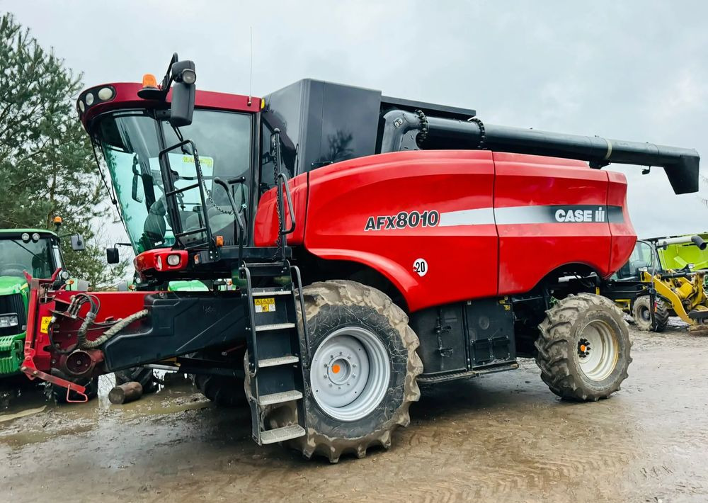 Case IH AFH 8010 - Derliaus nuėmimo kombainas: foto 1 Case IH AFH 8010 - Derliaus nuėmimo kombainas: foto 1
