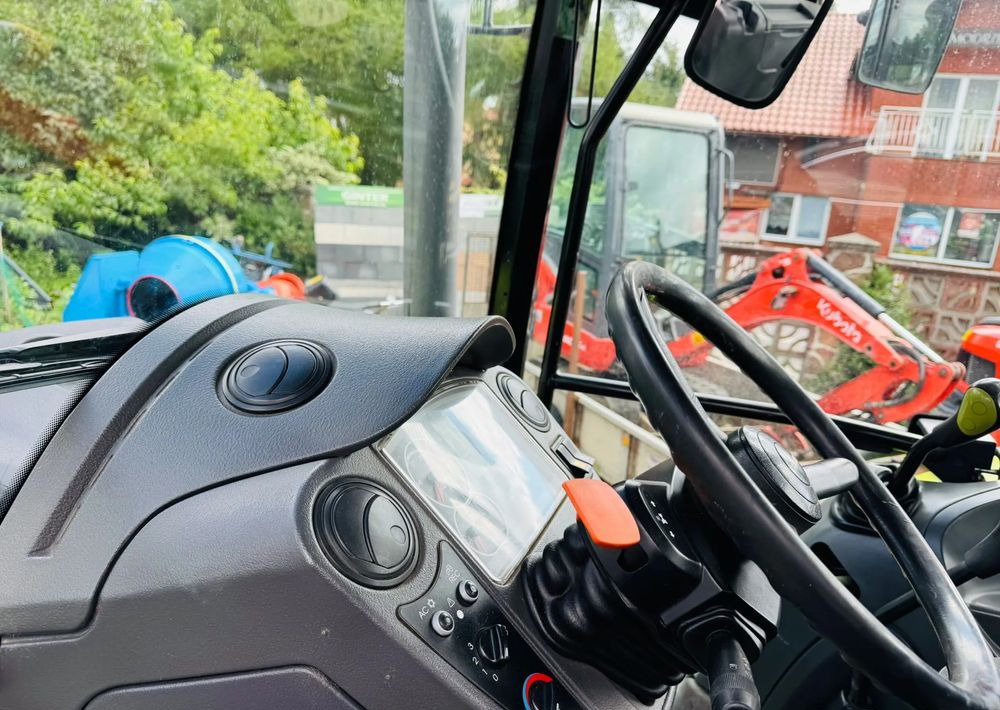 Traktorius Claas Axos 330: foto 11 Traktorius Claas Axos 330: foto 11