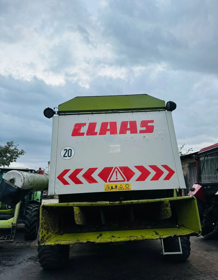 Claas MEGA 218 - Derliaus nuėmimo kombainas: foto 4 Claas MEGA 218 - Derliaus nuėmimo kombainas: foto 4