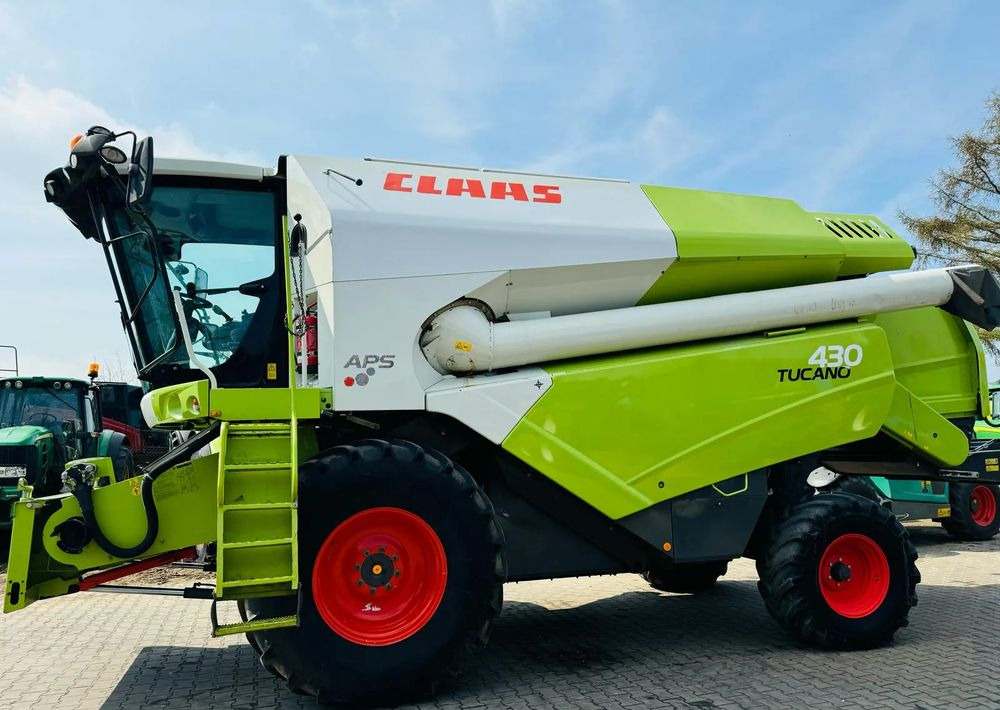 Claas Tucano 430 APS - Derliaus nuėmimo kombainas: foto 1 Claas Tucano 430 APS - Derliaus nuėmimo kombainas: foto 1