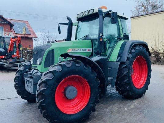 Fendt 820 VARIO TMS - Traktorius: foto 1 Fendt 820 VARIO TMS - Traktorius: foto 1