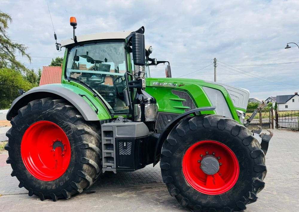 Fendt 828 Vario Profi Plus - Traktorius: foto 2 Fendt 828 Vario Profi Plus - Traktorius: foto 2