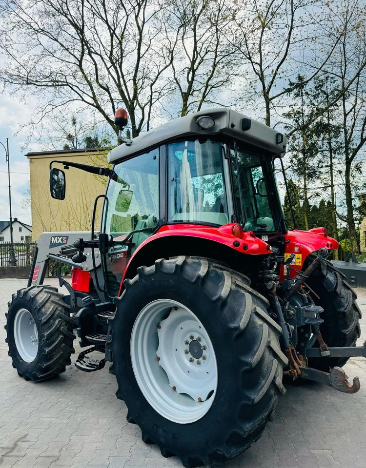 Massey Ferguson 5608 Dyna 4 - Traktorius: foto 4 Massey Ferguson 5608 Dyna 4 - Traktorius: foto 4