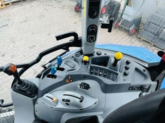 New Holland T5.115 - Traktorius: foto 5 New Holland T5.115 - Traktorius: foto 5