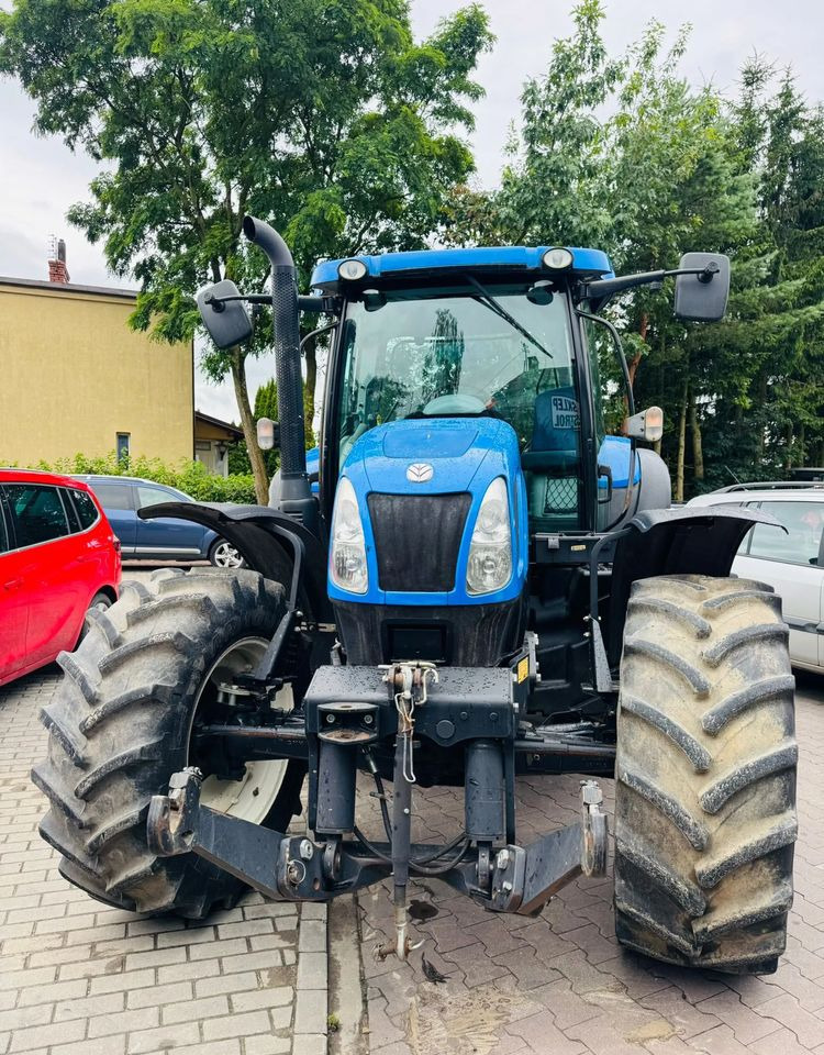 New Holland T6.175 - Traktorius: foto 4 New Holland T6.175 - Traktorius: foto 4