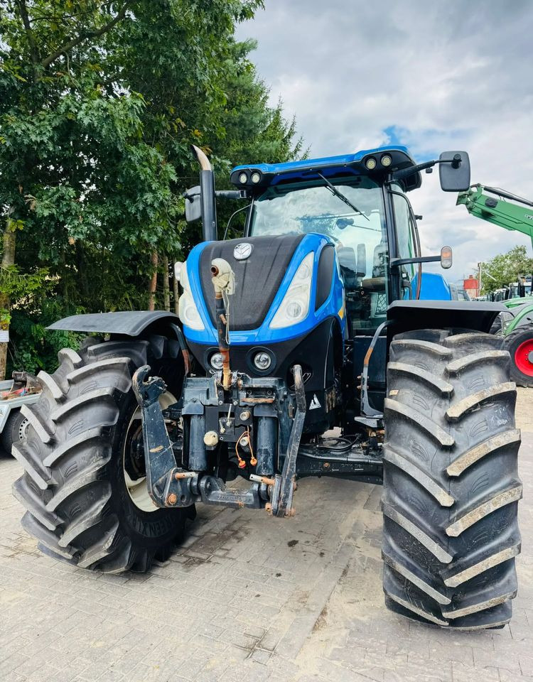 New Holland T7.230 - Traktorius: foto 5 New Holland T7.230 - Traktorius: foto 5