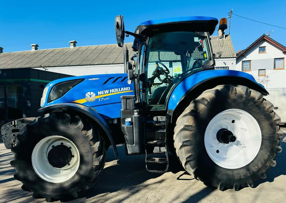 New Holland T7.230 - Traktorius: foto 1 New Holland T7.230 - Traktorius: foto 1