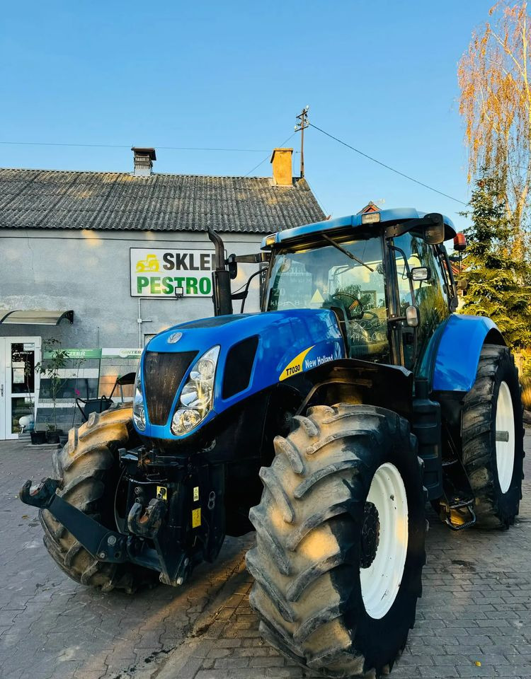 New Holland T7030 - Traktorius: foto 4 New Holland T7030 - Traktorius: foto 4